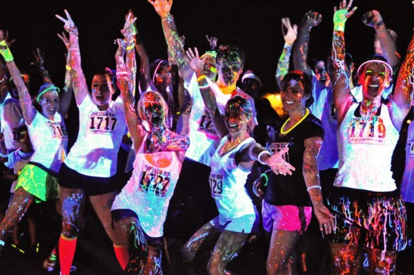 Ahora toca pintarse de noche con el Neon Run