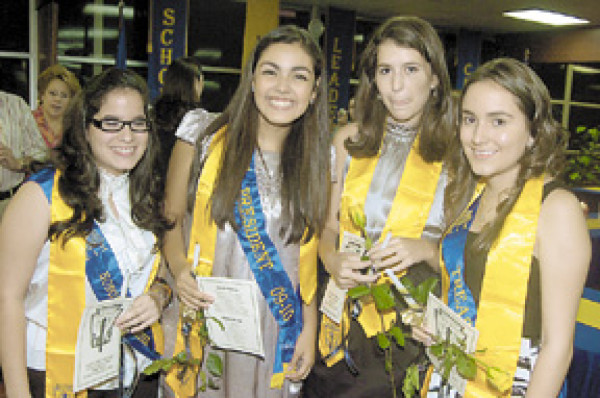 Sociedad de Honor a los alumnos de la EIS 2009