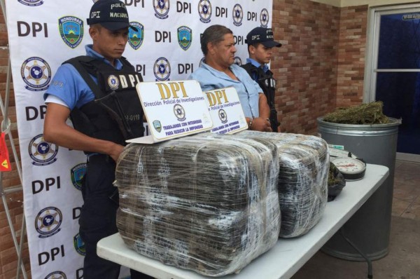 Detienen a hombre con 150 libras de supuesta marihuana en Tegucigalpa
