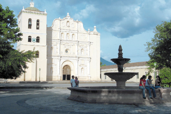 Iglesias majestuosas, coloniales y míticas