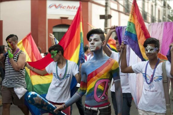 LGTBI en Honduras marcha por esclarecimiento de asesinatos