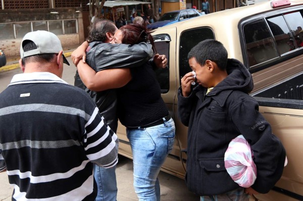 'Mi niña, mi muchachita, me la quitaron': madre de joven asesinada