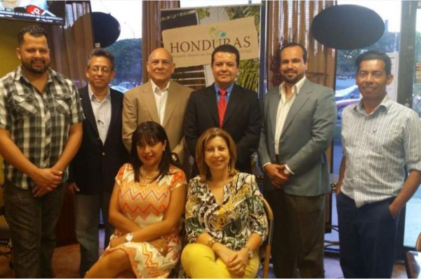 Galardonarán en Miami a nueve hondureños