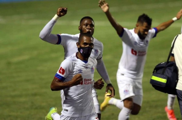 ¡Olimpia vence al Motagua en penales y se corona tricampeón del fútbol de Honduras!