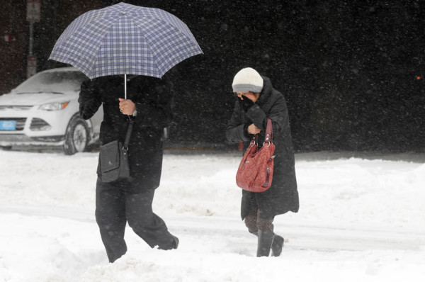 Tormenta de nieve deja nueve muertos y trae frío glacial a EUA