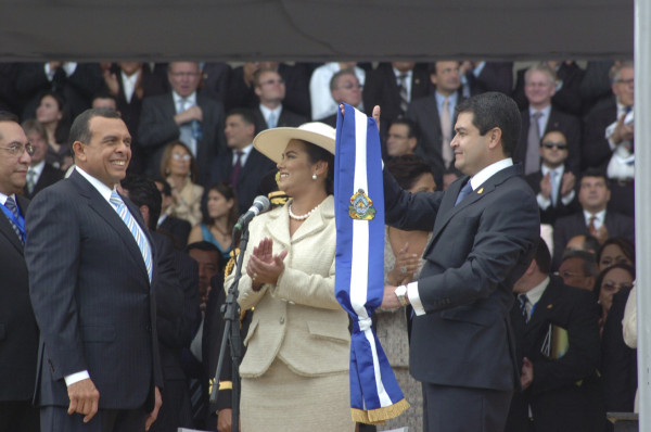 Honduras y sus 32 años de democracia en una línea del tiempo