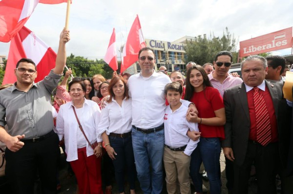 Inscriben a nueve movimientos de Libre y cinco del Partido Liberal