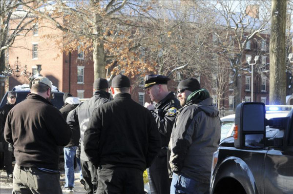 Policía de Harvard no ha encontrado explosivos pero continúa la investigación