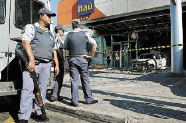 Atentados y muertes sacuden Sao Paulo