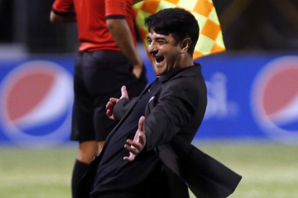 Diego Vázquez sorprende con su mensaje: 'Yo les mando amor a todos'