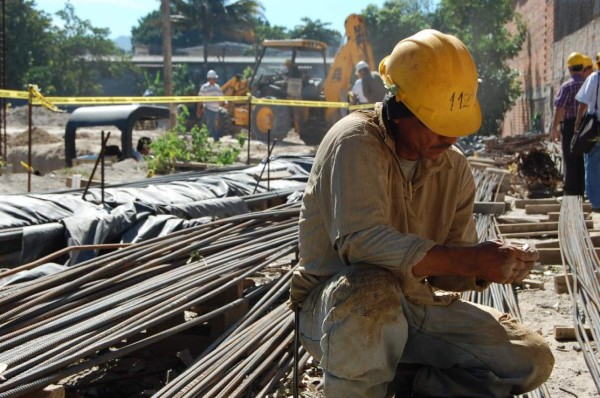 El Salvador fue el que menos inversión recibió en 2013