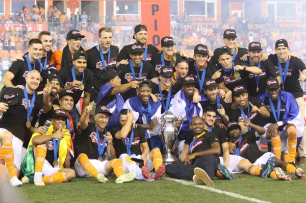 Houston Dynamo con los hondureños logran el título de la Copa en EUA