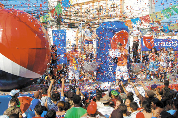 Derroche de alegría en carnaval de La Ceiba