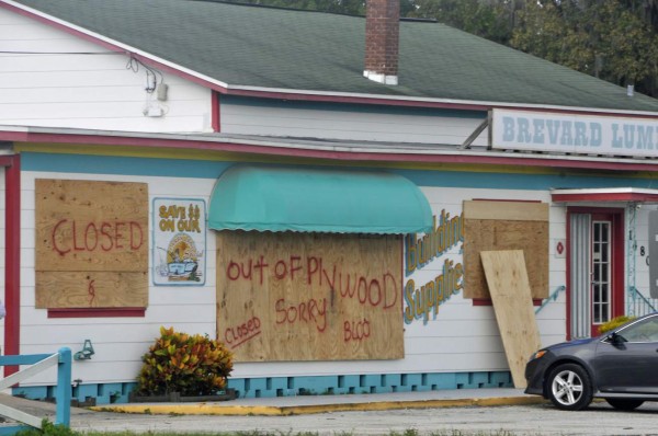 Teléfonos de emergencia para hondureños en Miami por huracán Irma