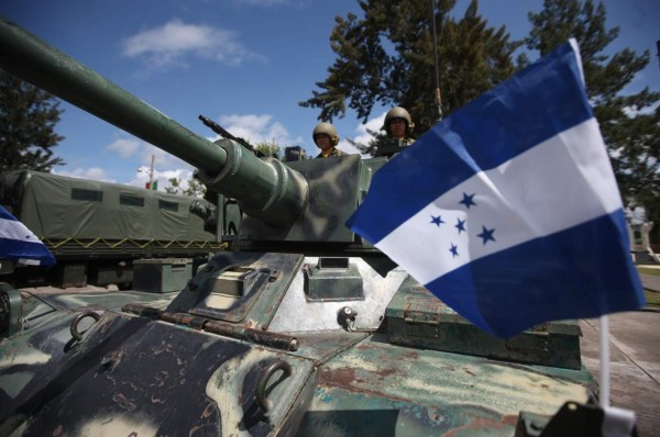 Fuerzas Armadas de Honduras festejan los 225 años del natalicio de Francisco Morazán