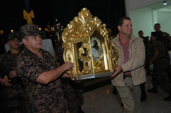 Militares celebran el día del soldado en Honduras