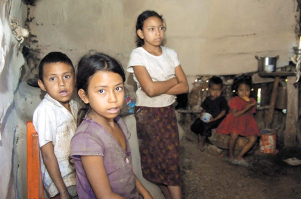 Los huérfanos del 'Vuelo del ángel”