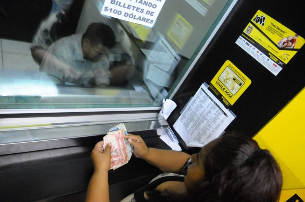 Envío de remesas de Guatemala crece 8% durante 2014