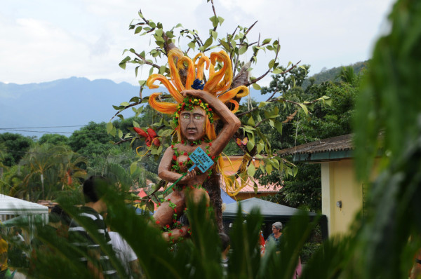 Trinidad revive los mitos con imponentes chimeneas