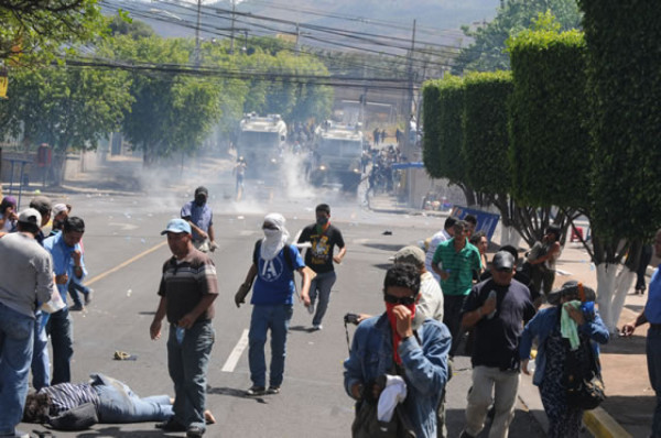 Honduras: Maestra muere arrollada por turba