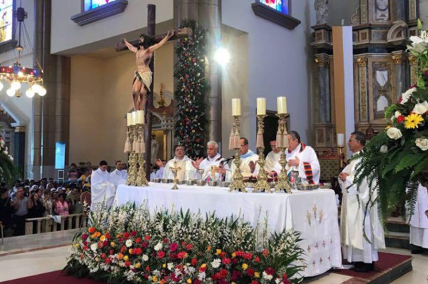 Fiesta en Tegucigalpa en honor a la Virgen de Suyapa