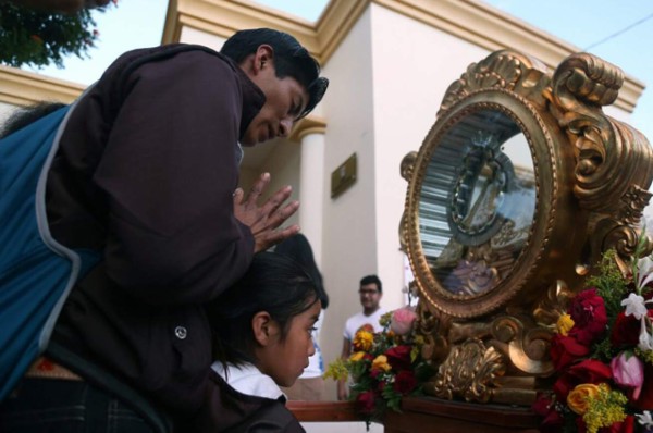 Fiesta en Tegucigalpa en honor a la Virgen de Suyapa