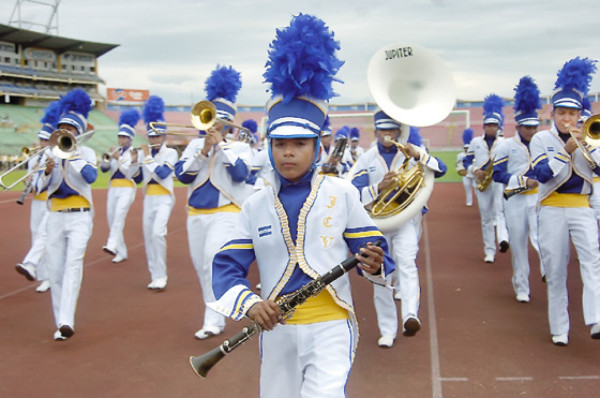 ¡Qué show!, Las bandas estremecieron el Olímpico
