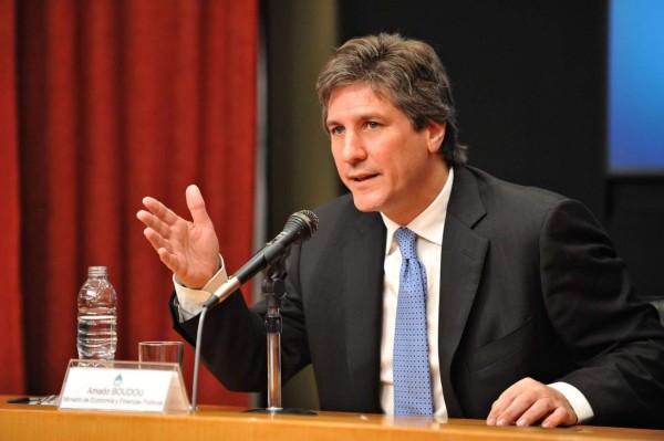 Vicepresidente argentino alega inocencia en causa por corrupción