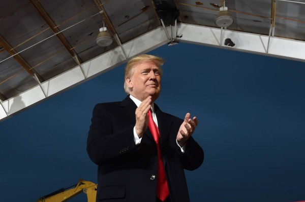 Trump defiende la separación de familias de inmigrantes en la frontera