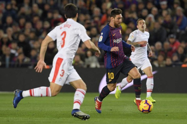 Barcelona golea al Eibar y sigue firme en la cima