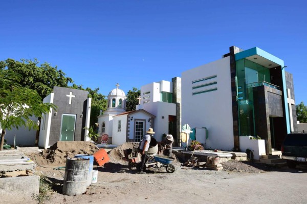 Blindadas y con aire acondicionado están las tumbas de narcos en México