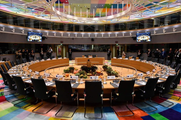 UE anuncia suspensión de reglas presupuestarias entre sus miembros