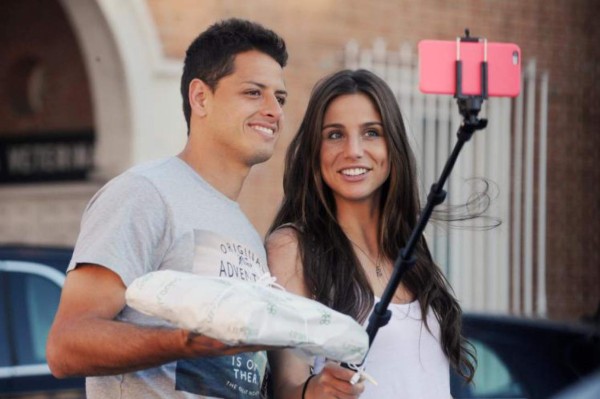 Chicharito no oculta su amor por española