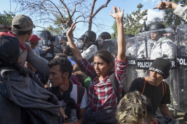 Honduras ofrece 7,000 policías para frenar oleada migratoria