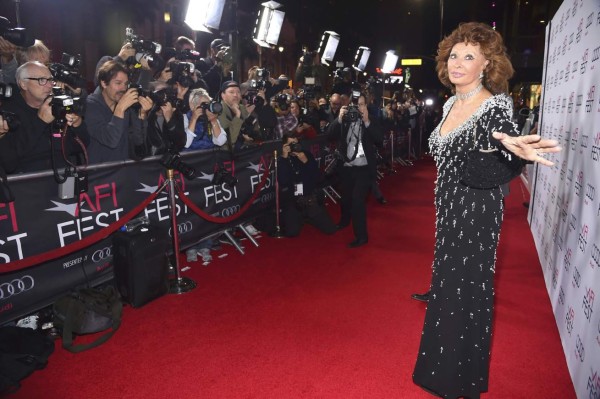 A Loren le causa dolor hablar de Marlon Brando