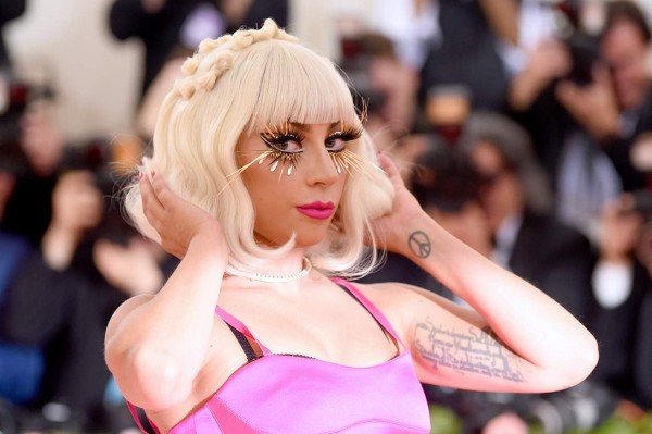 Lady Gaga hace entrada triunfal en la Met Gala 2019