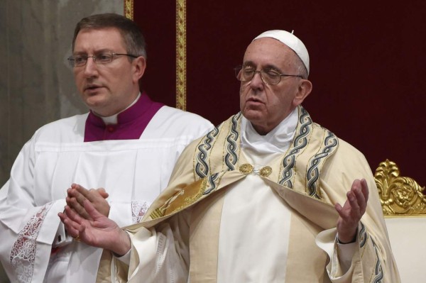 Papa pide no olvidar violencia de 2015 y afirma que 'el bien siempre vence'  