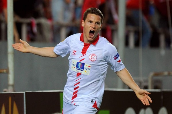 Sevilla se da un festín ante un desconocido Porto y pasa a semifinales