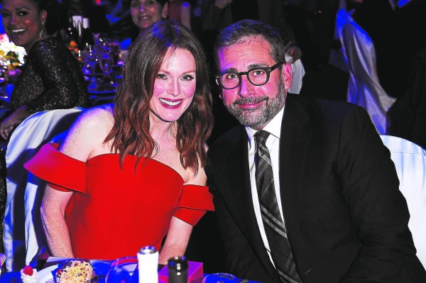 PALM SPRINGS, CA - JANUARY 03: Actors Julianne Moore (L) and Steve Carell attend the 26th Annual Palm Springs International Film Festival Awards Gala at Palm Springs Convention Center on January 3, 2015 in Palm Springs, California. (Photo by Jason Merritt/Getty Images for PSIFF)