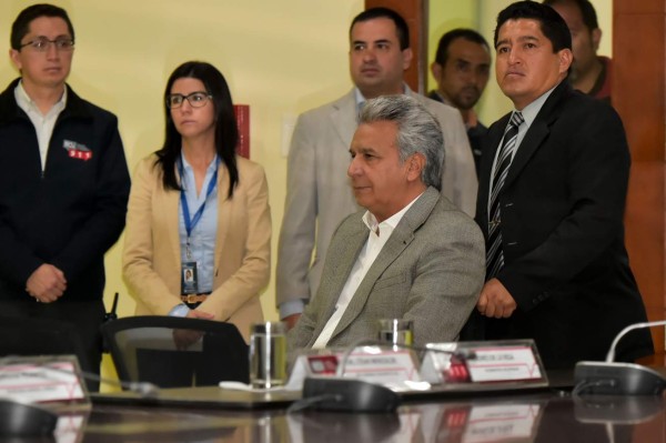 Ecuador anuncia acciones militares en frontera con Colombia