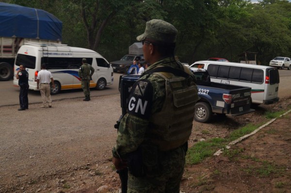 Cae flujo migratorio en río entre México y Guatemala por presencia de militares