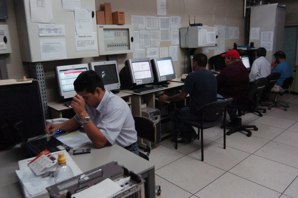 5,000 burócratas engullen más del 50% del presupuesto de Hondutel