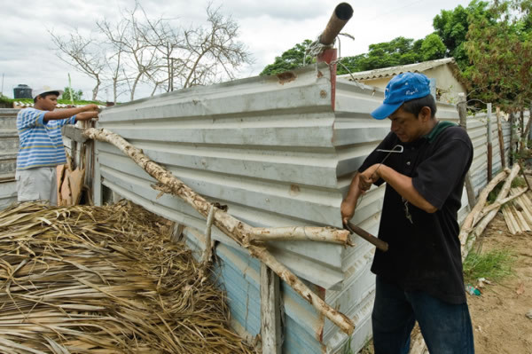 Huracán Jimena se debilita a categoría 3