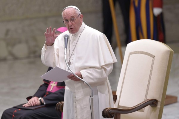 El papa afirma que 'mayoría' de matrimonios católicos son nulos  