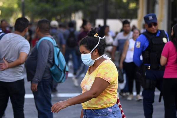 El Salvador registra primeros casos sospechosos de coronavirus y hace pruebas
