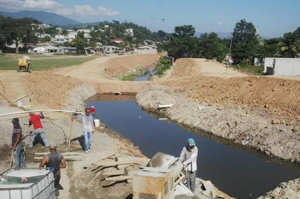 Protegen a más de 35 mil personas de llenas en Choloma