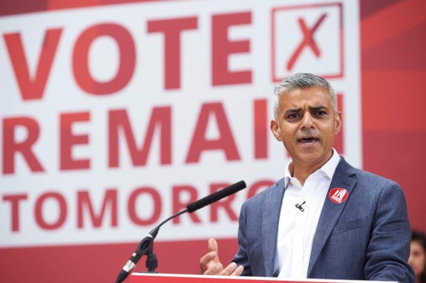 Británicos deciden hoy si salen o siguen en la Unión Europea