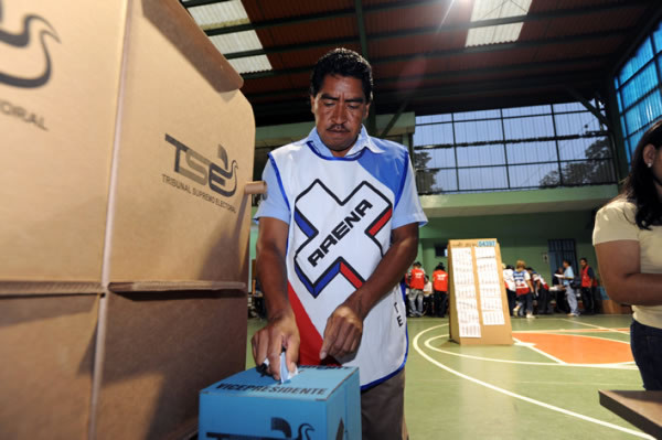 El Salvador 'venció el miedo': Mauricio Funes