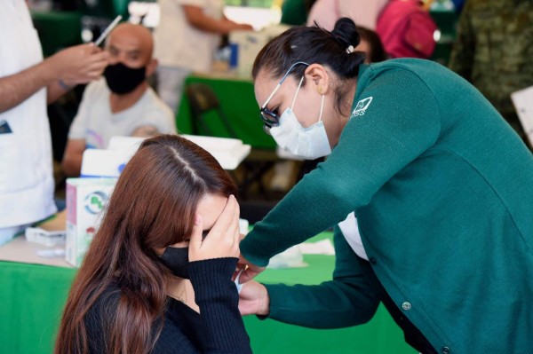 Por qué los vacunados se contagian de covid: Esto es lo que se sabe