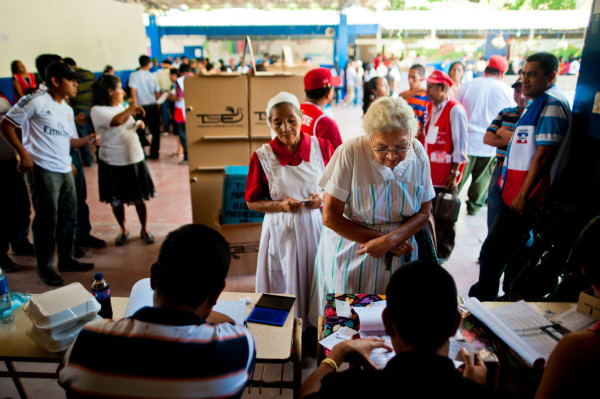 Izquierda salvadoreña busca adhesiones con miras a la segunda vuelta